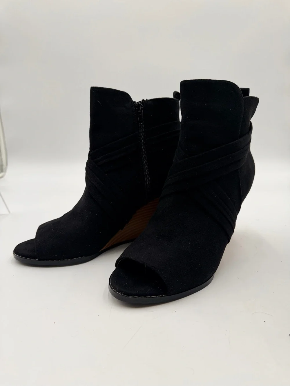 Journee Collection Women's Sabeena Peep Toe Stacked Wedge Booties Size 11 w Box